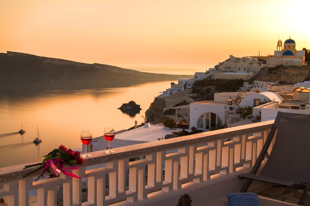 Compass Villa Иа Екстериор снимка