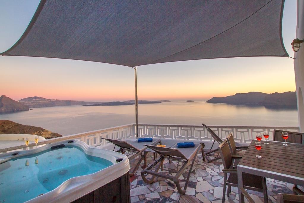 Compass Villa Иа Екстериор снимка